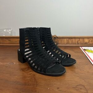 Wonder Nation Black Heeled Boots with Strappy Design, Size 5